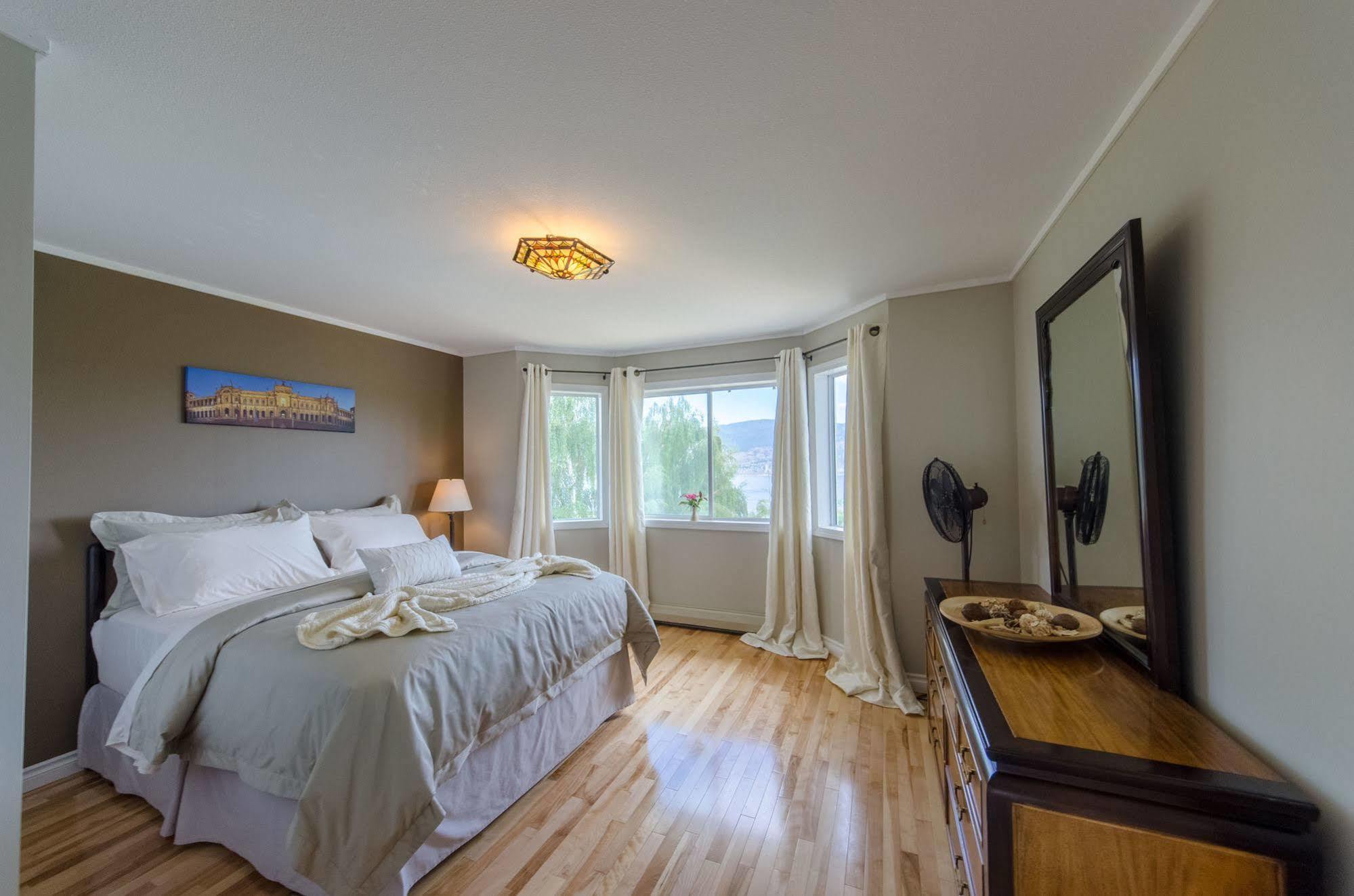 Ok Whistle Stop Bed & Breakfast 彭蒂克顿 外观 照片