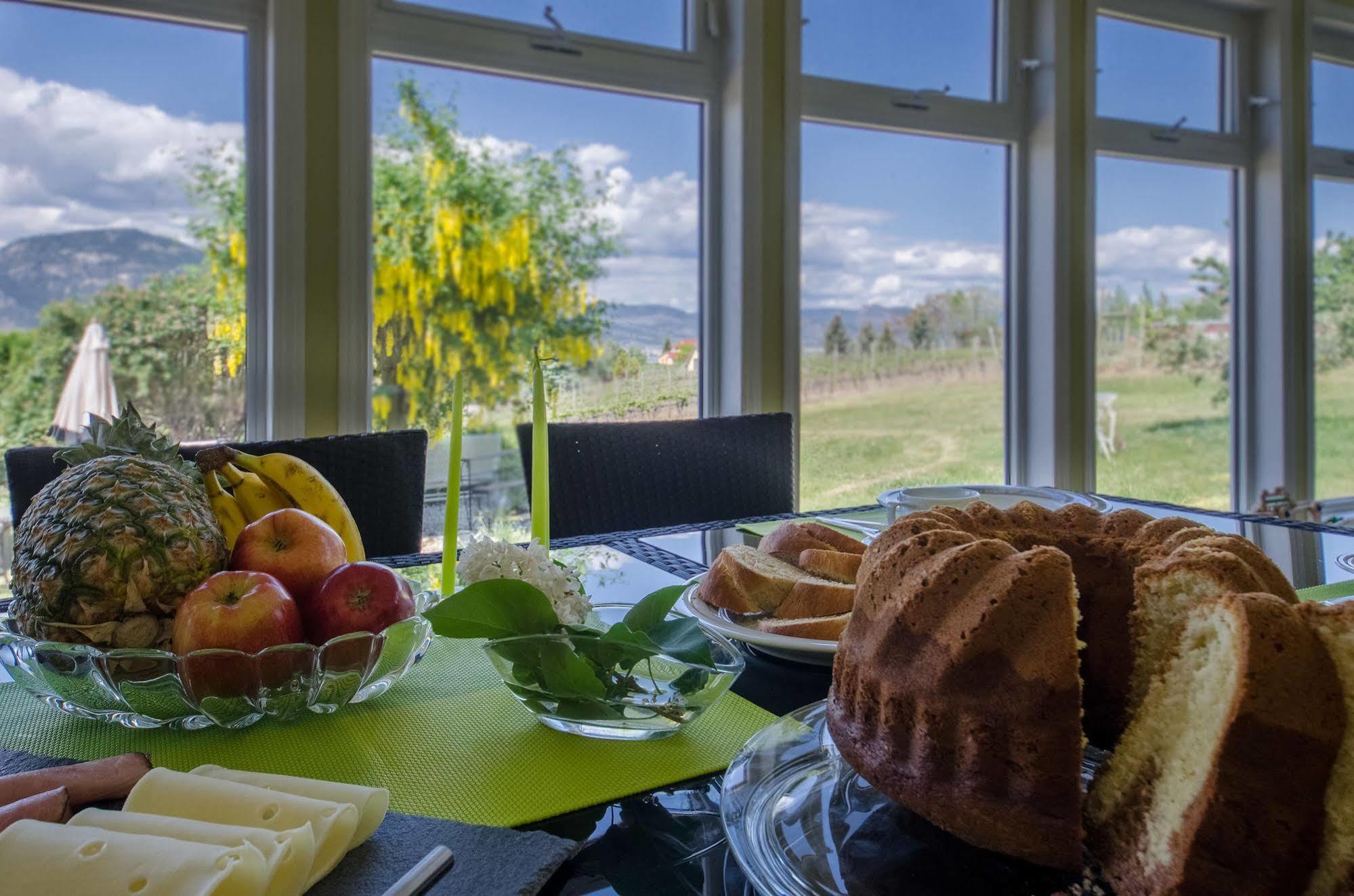 Ok Whistle Stop Bed & Breakfast 彭蒂克顿 外观 照片